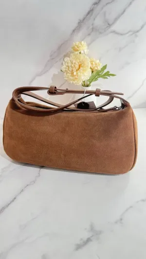 “Classic Suede Charm” – High-Quality Genuine Suede Bag
