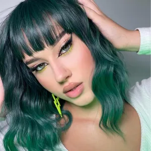Dark Green Short Bob Wavy Wigs with Bangs for Women Loose Wavy Green Bob Wig Shoulder Length Synthetic Colorful Halloween Costume Wig Cosplay Wigs for Girl