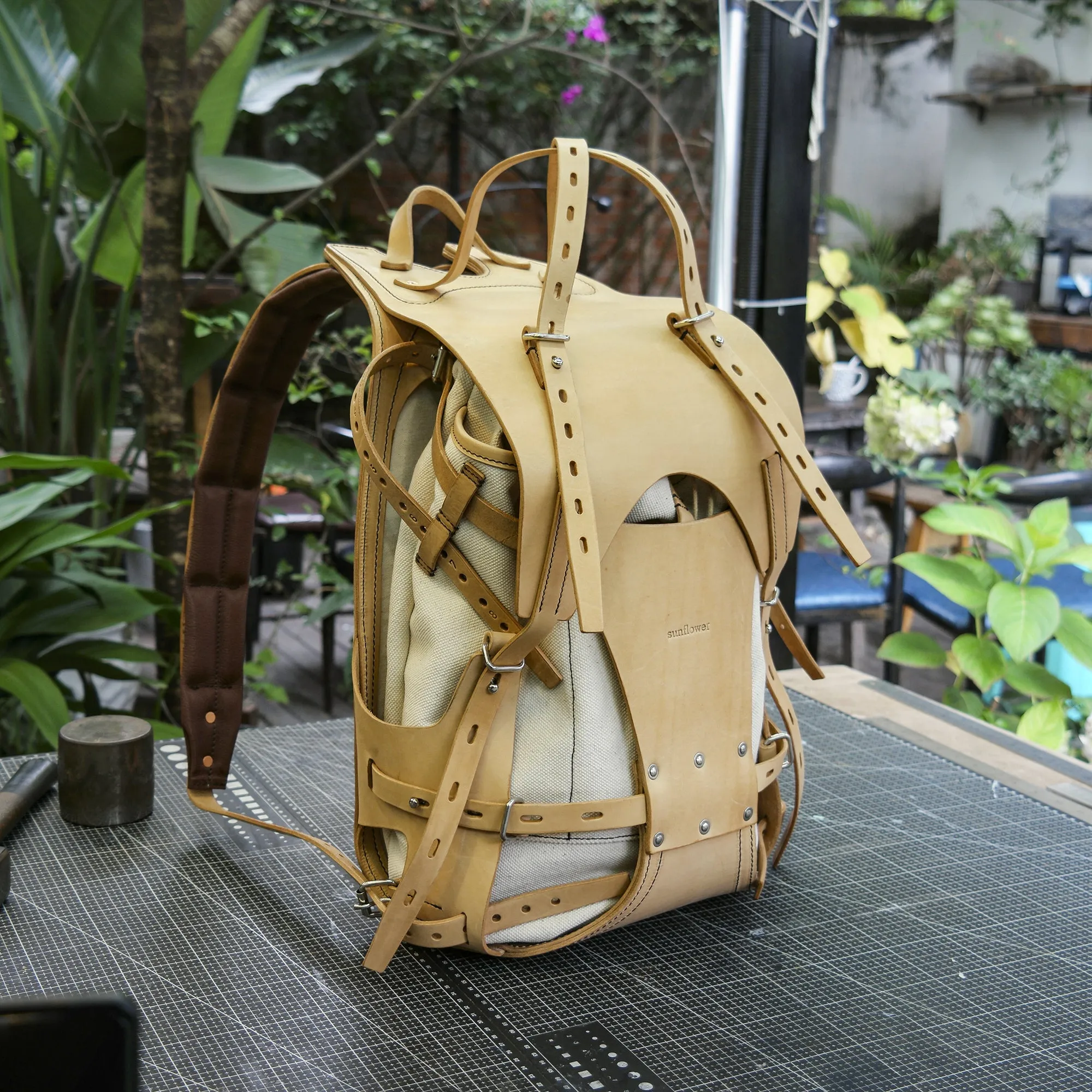 Detachable canvas plant tanned leather backpack - retro backpack for travel, camping, hiking, commuting