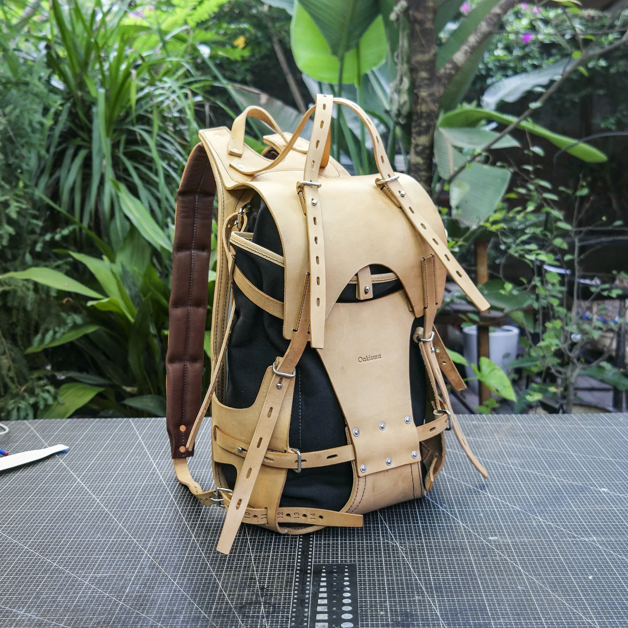 Detachable canvas plant tanned leather backpack - retro backpack for travel, camping, hiking, commuting