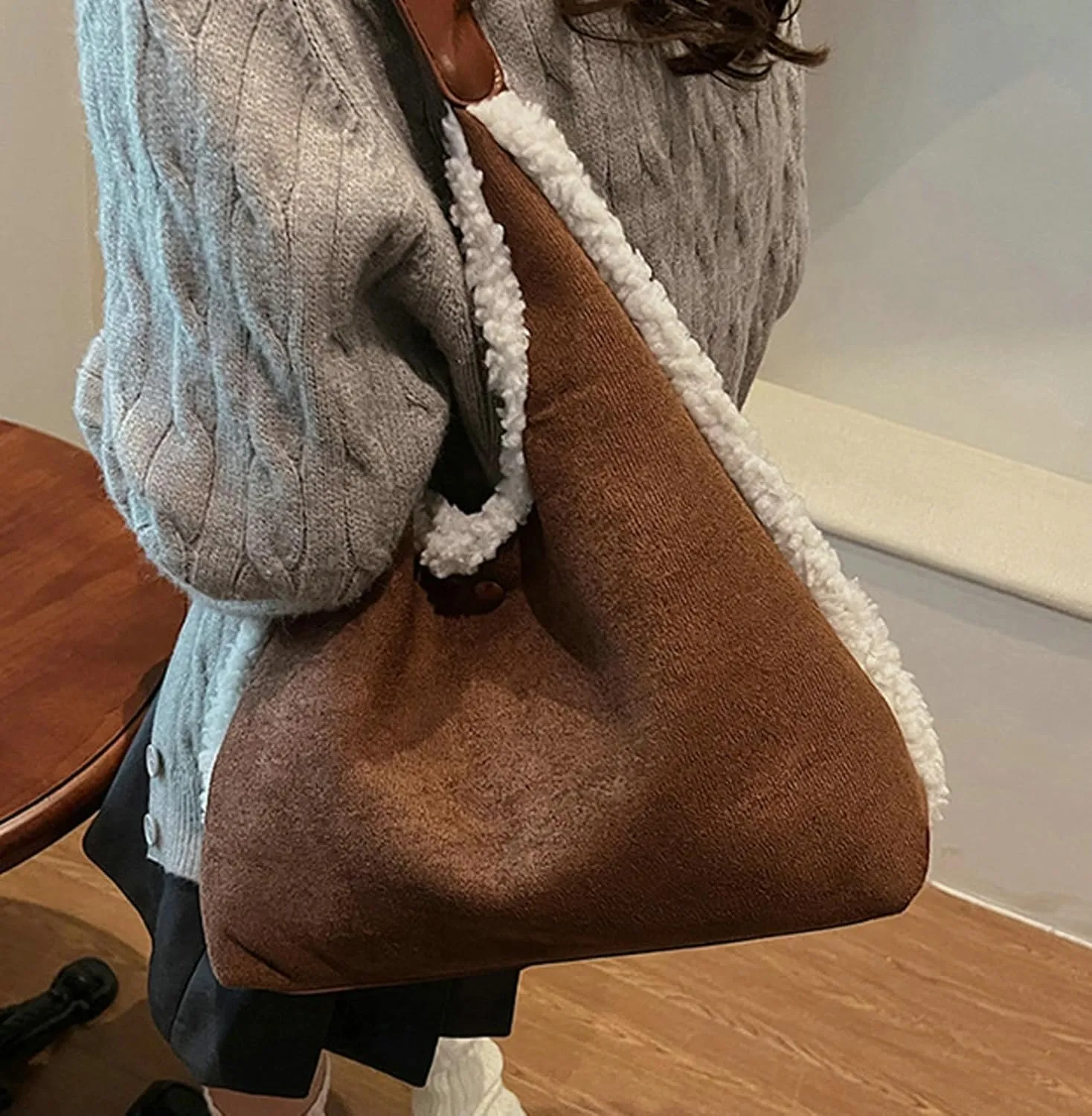 Fall Winter Suede Tote Bag Women 2024 Chic Versatile Lambswool Interior Vintage Casual Shoulder Bag Large Handbag