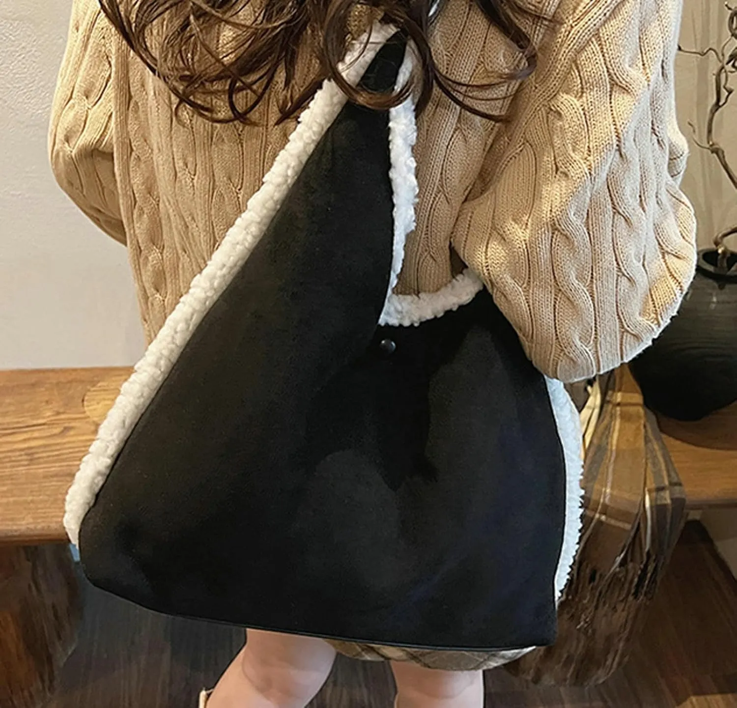 Fall Winter Suede Tote Bag Women 2024 Chic Versatile Lambswool Interior Vintage Casual Shoulder Bag Large Handbag
