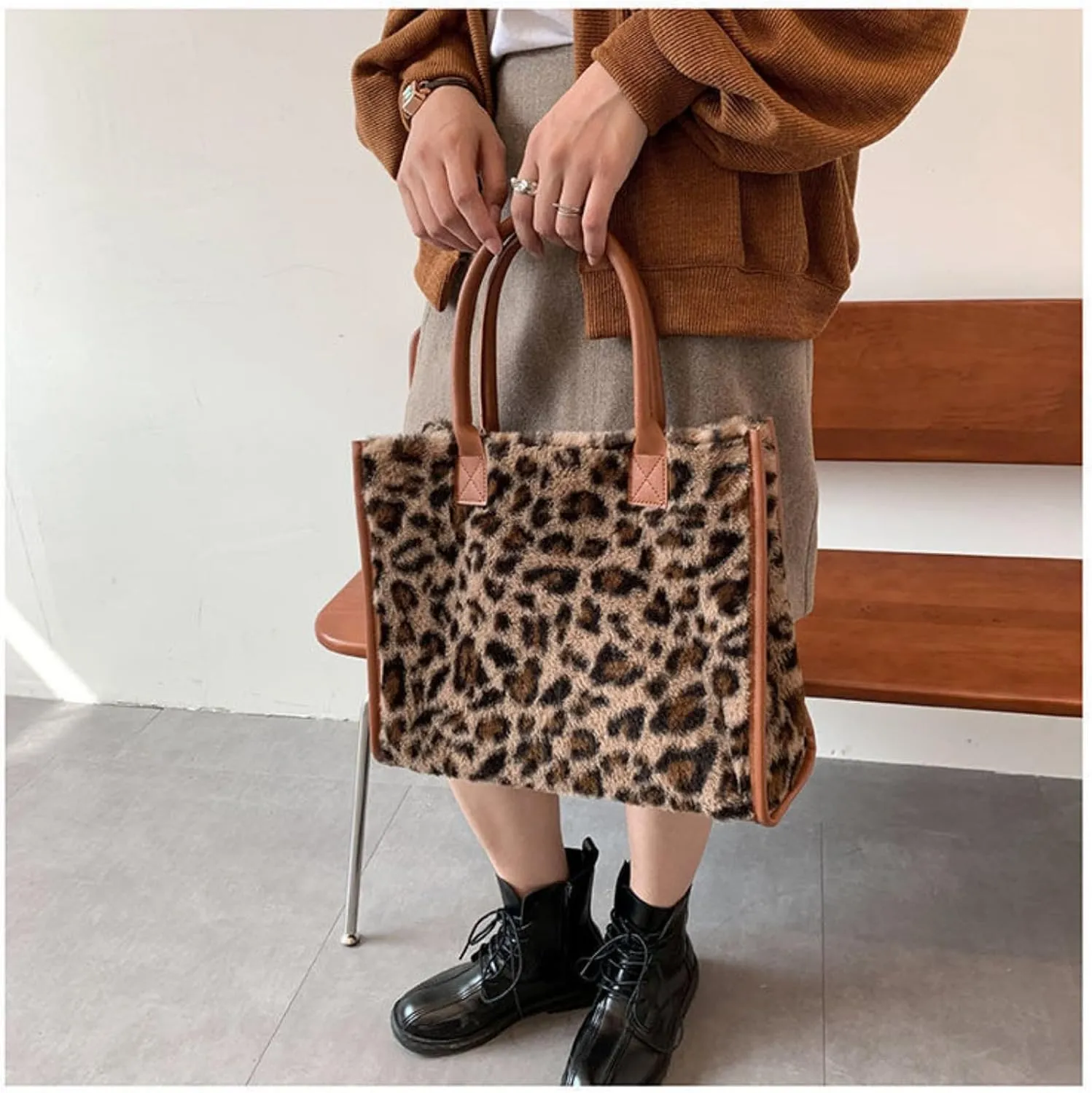Faux Fur Large Tote Bags for Women Leopard Cow Print Shoulder Bags Purse Y2k Plush Handbags 2000s Streetwear