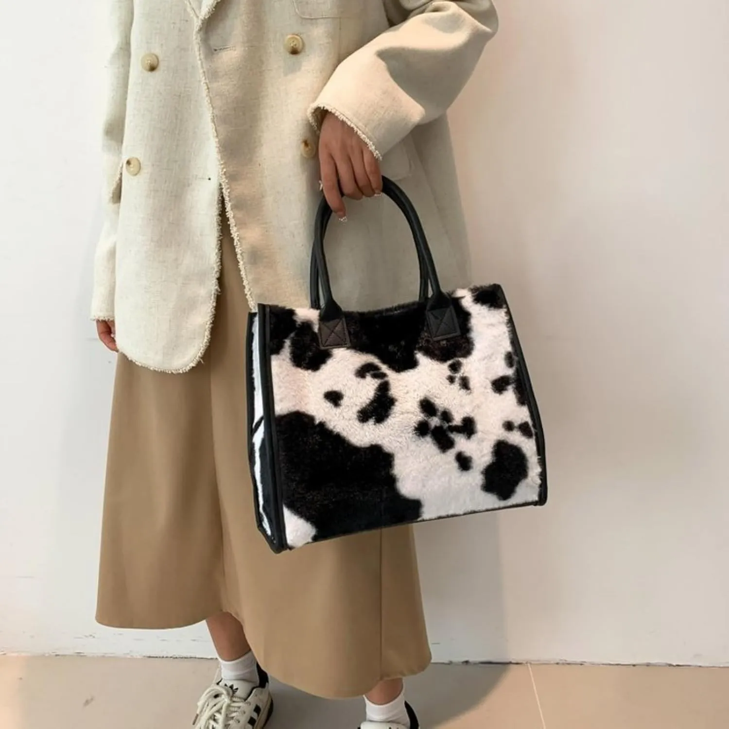 Faux Fur Large Tote Bags for Women Leopard Cow Print Shoulder Bags Purse Y2k Plush Handbags 2000s Streetwear