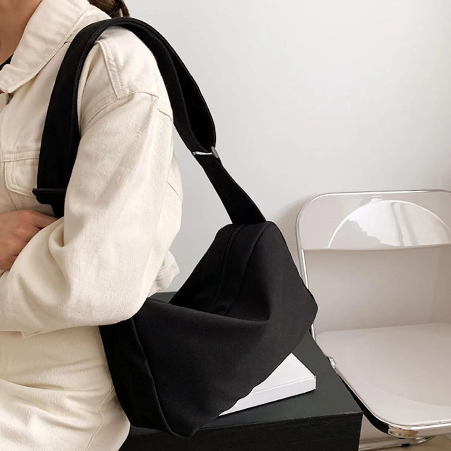 Hobo Shoulder Bag with Big Snap Hook Hardware Shoulder Bag for Women Small Trendy Hobo Handbag