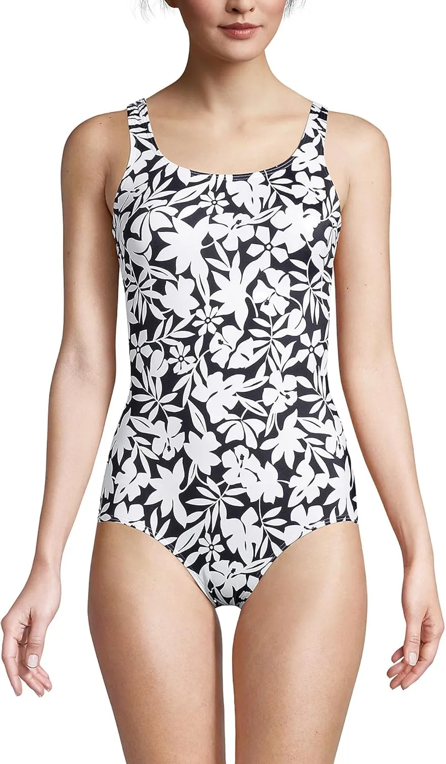 Lands' End Women's Chlorine Resistant Soft Cup Tugless Sporty One Piece Swimsuit