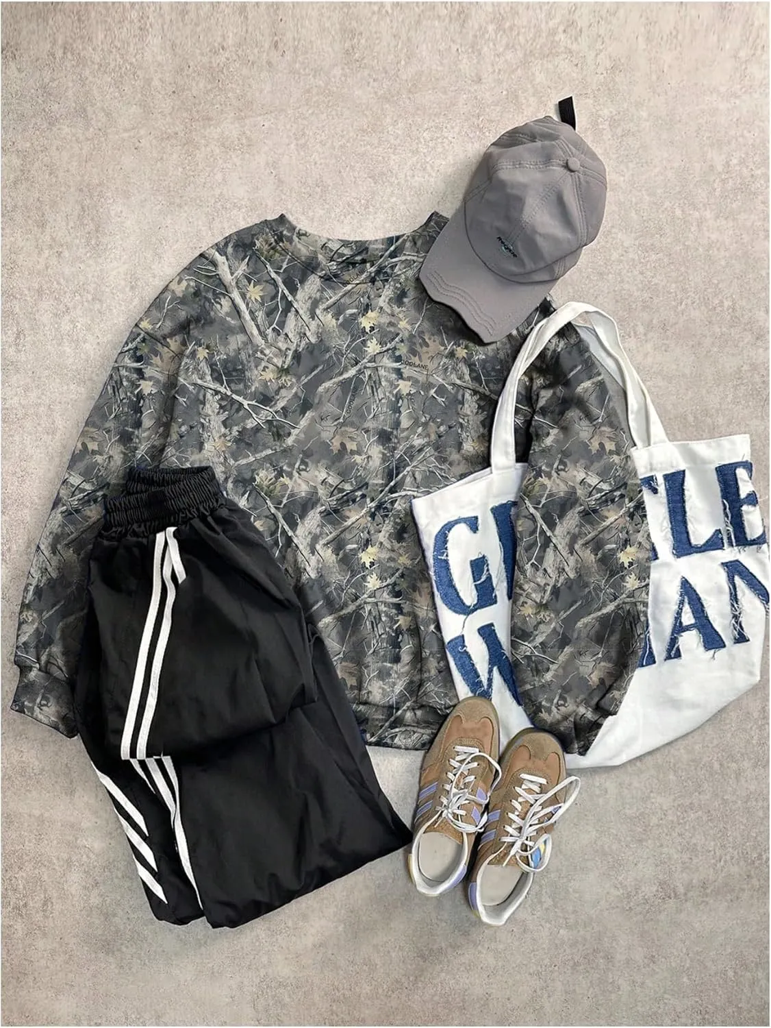 SOLY HUX Women's Camo Graphic Crewneck Sweatshirt Long Sleeve Y2K Vintage Pullover Streetwear Tops