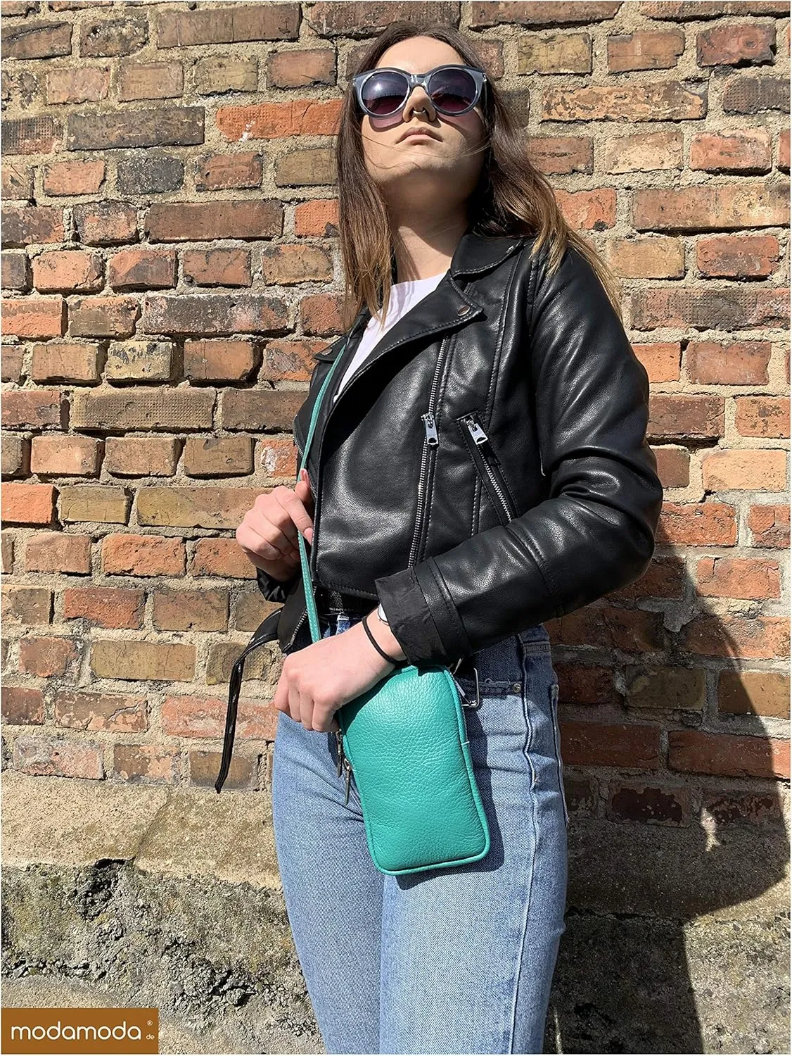 T197 - Italian leather shoulder bag mobile phone bag small