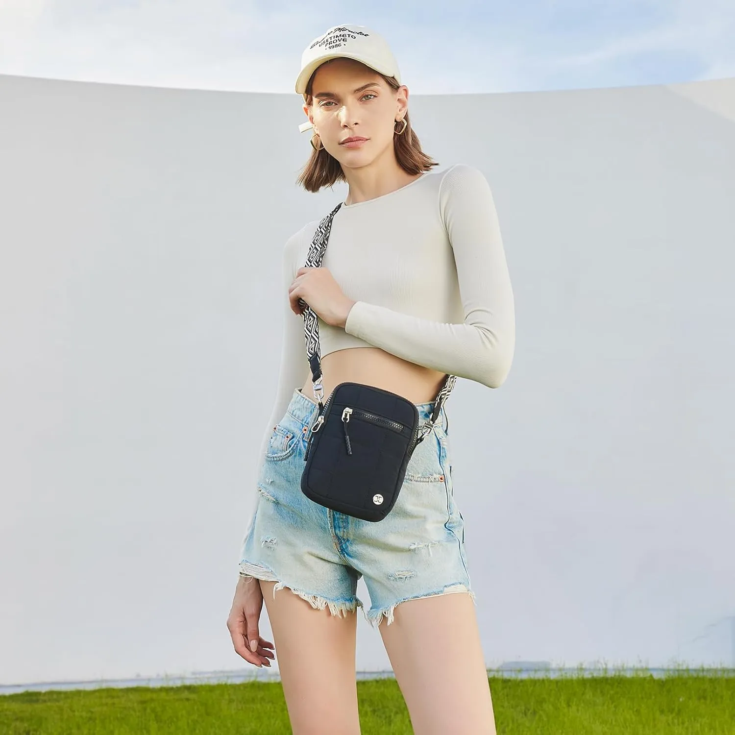 Telena Puffer Small Crossbody Bags for Women Cell Phone Purse Cross Body Bag