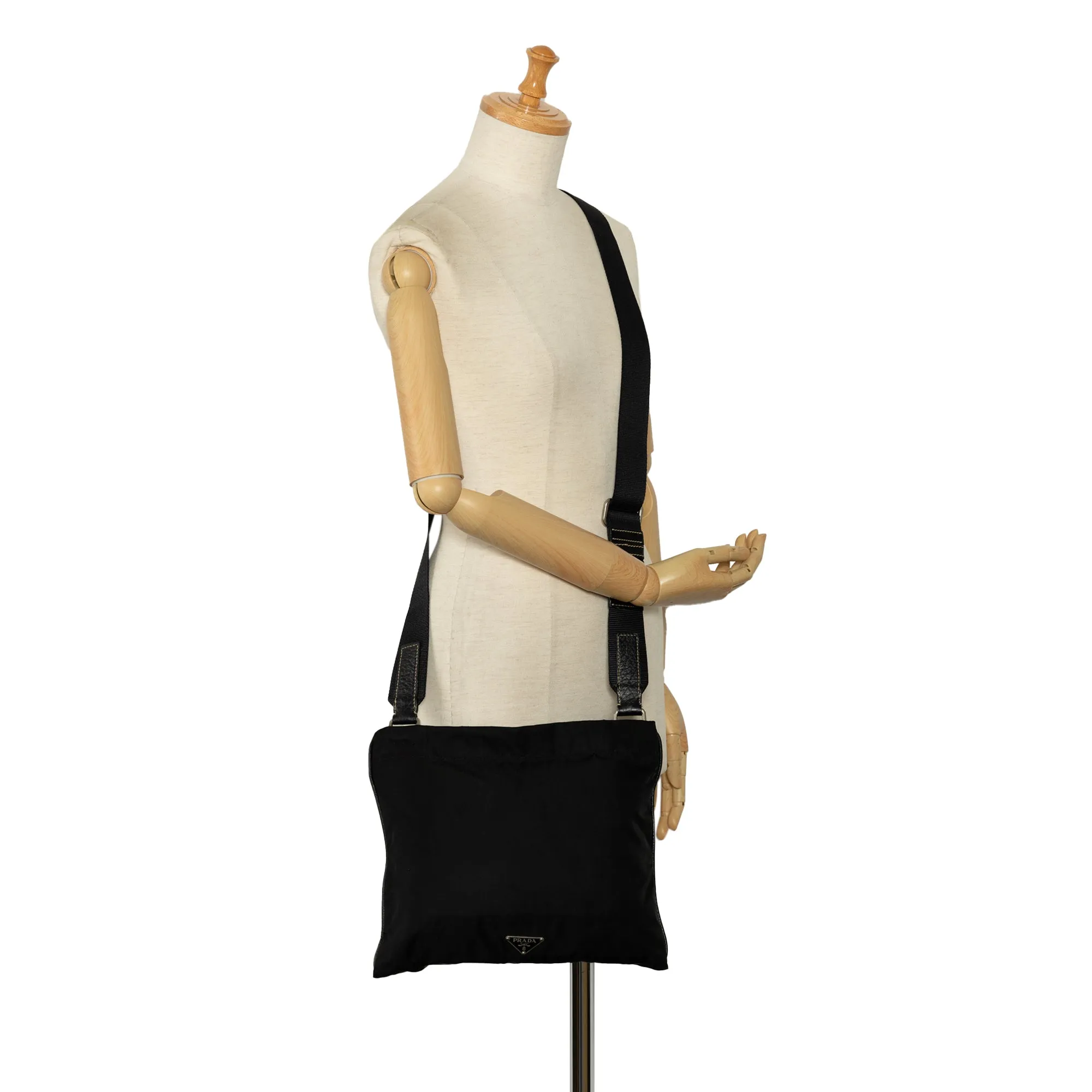 Tessuto Zip Top Crossbody
