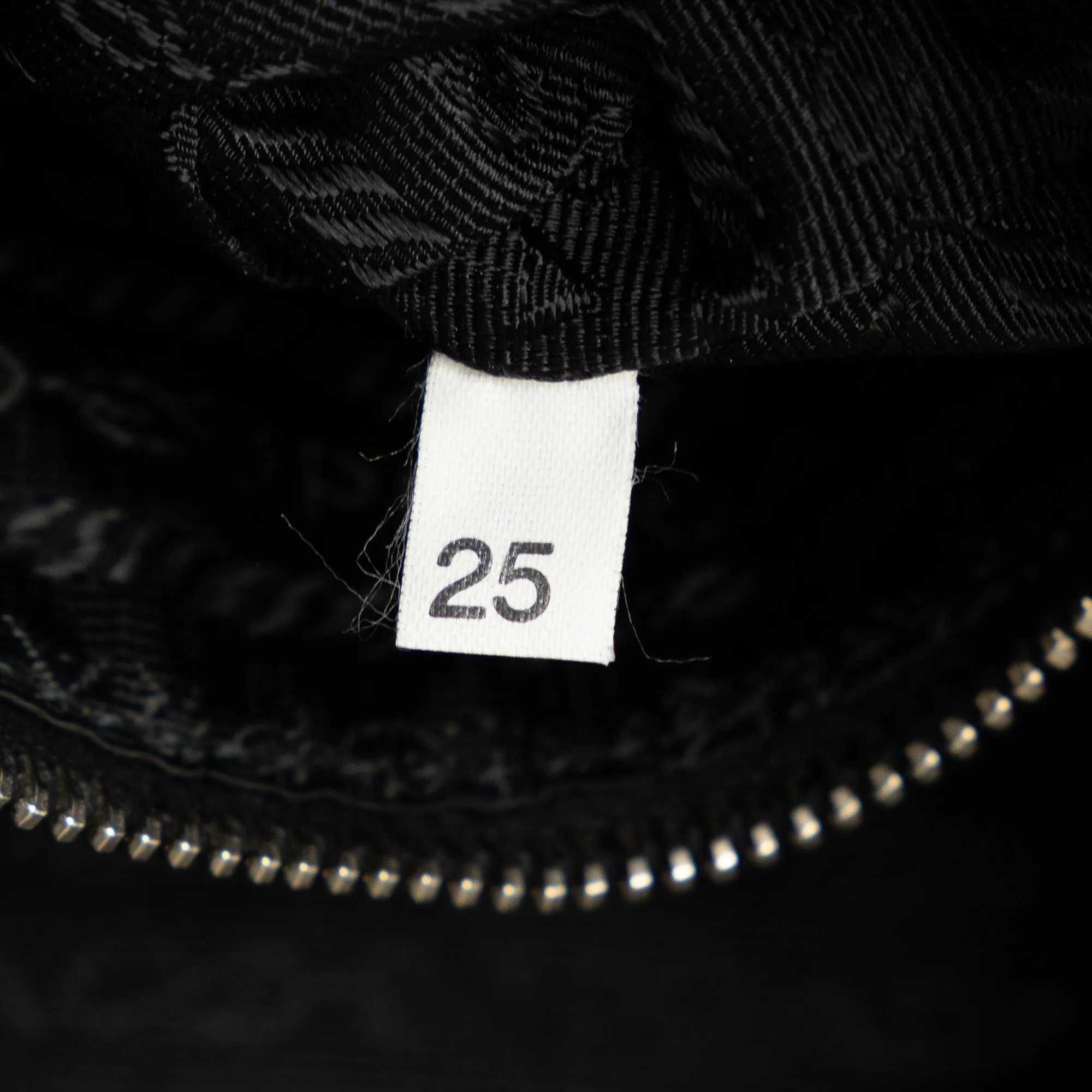 Tessuto Zip Top Crossbody