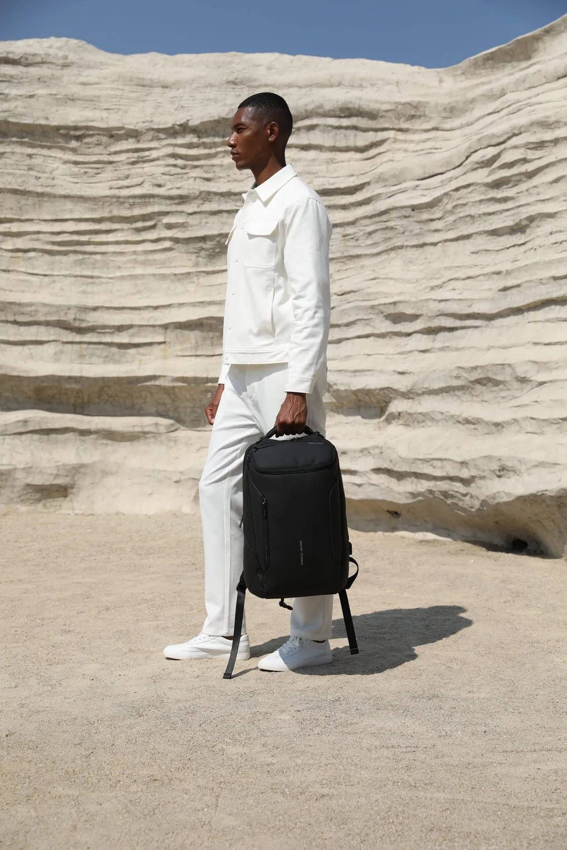 U.S. Compacto Pro: MarkRyden Top Seller Futuristic Design Simple Large Capacity Daily Backpack
