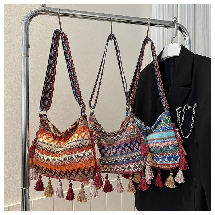 Women's Ethnic Style Large Capacity Tassel Personality Shoulder Bags