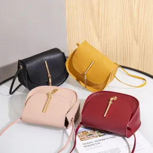 Women's Golden Tassel Semicircle One Saddle Fashion Phone Bags