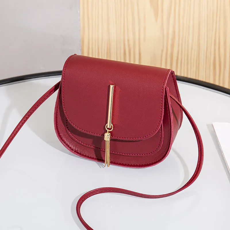 Women's Golden Tassel Semicircle One Saddle Fashion Phone Bags