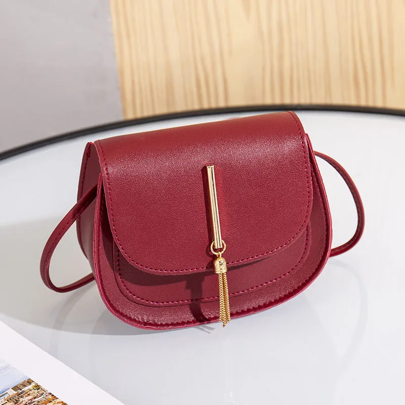 Women's Golden Tassel Semicircle One Saddle Fashion Phone Bags