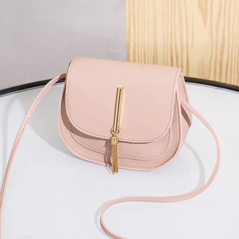 Women's Golden Tassel Semicircle One Saddle Fashion Phone Bags