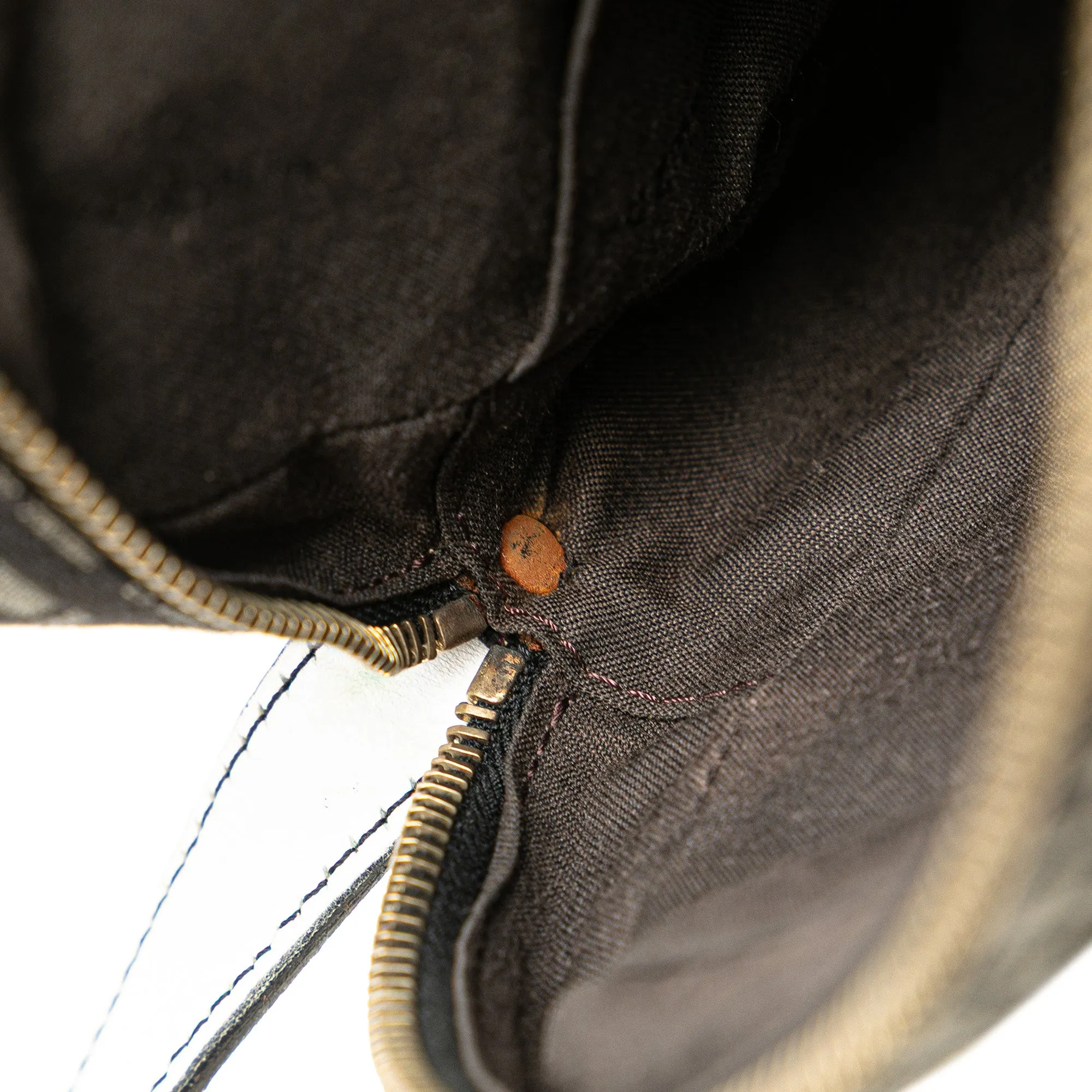 Zucchino Canvas Crossbody