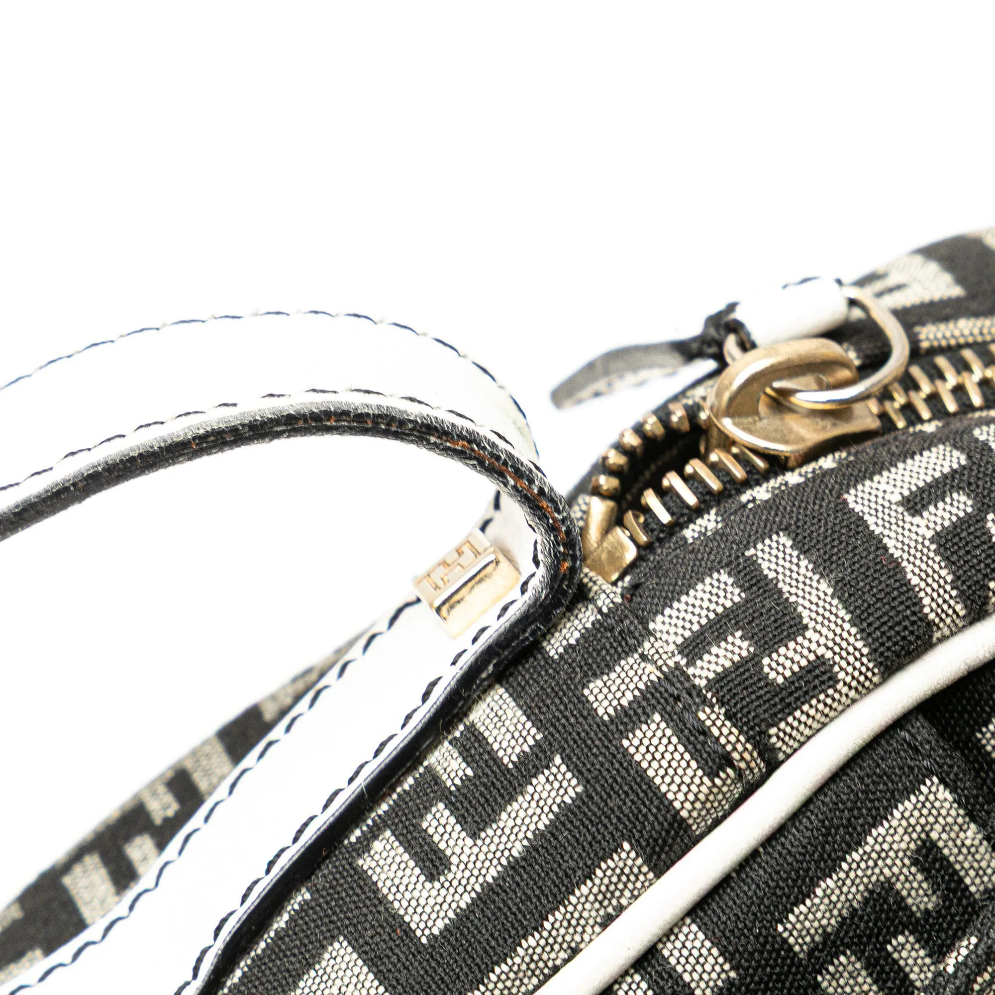 Zucchino Canvas Crossbody